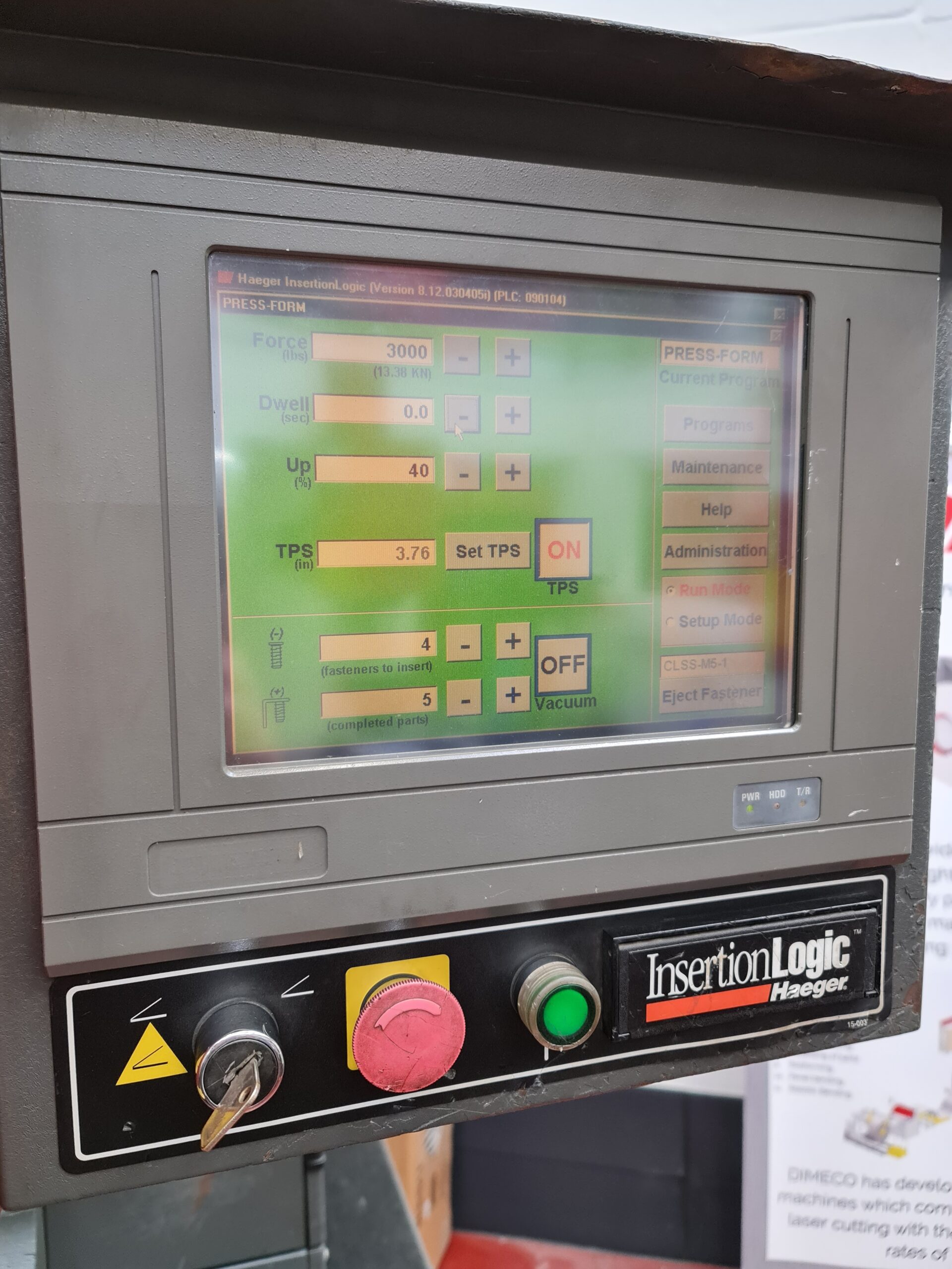 Close up of screen on a Haeger 824WT MY2001
